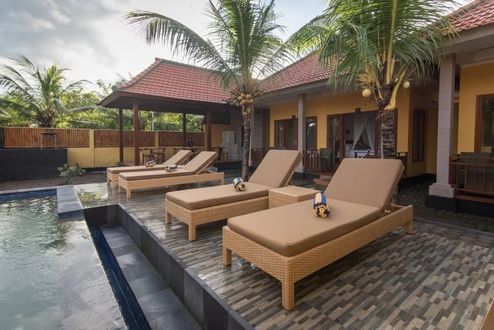 Yellow Bridge Guesthouse Ceningan