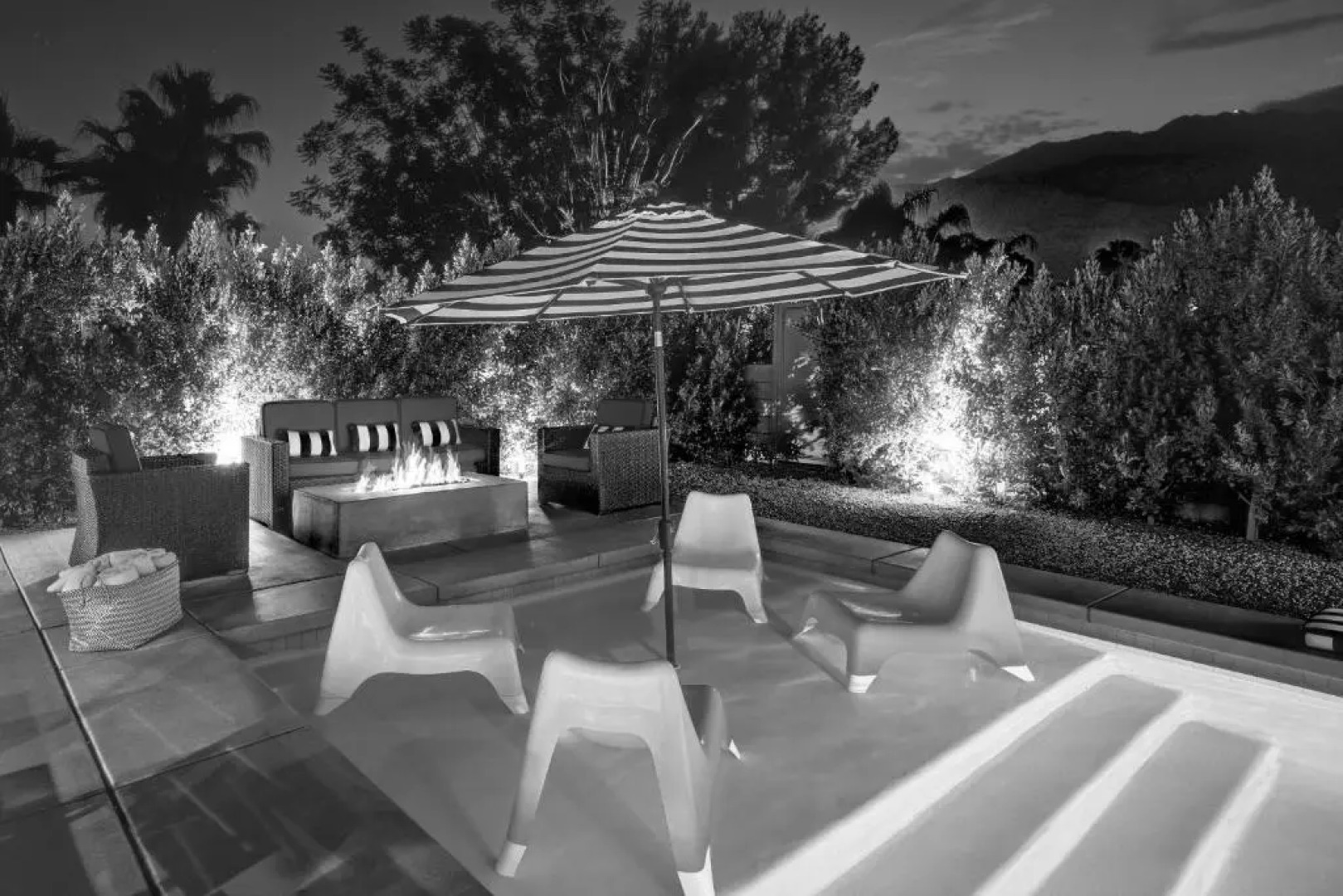 Best in Palm Springs • Featured in Dwell • 5 Bedrooms & All En Suite Baths