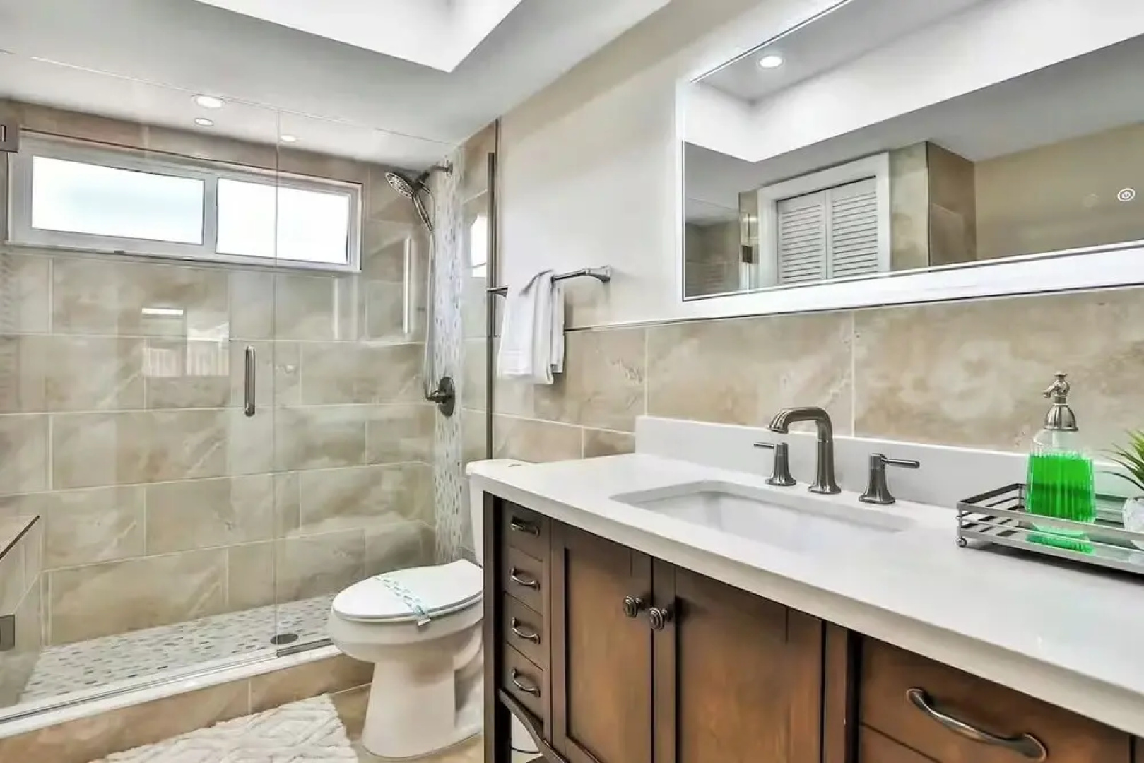 Renovated 3BR Dog Friendly Pond View W/D