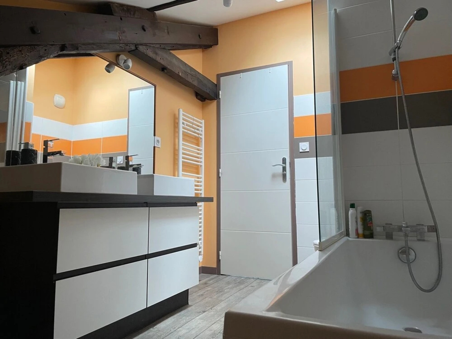 Spacieux T3 Mansardé Avec Parking Périgueux