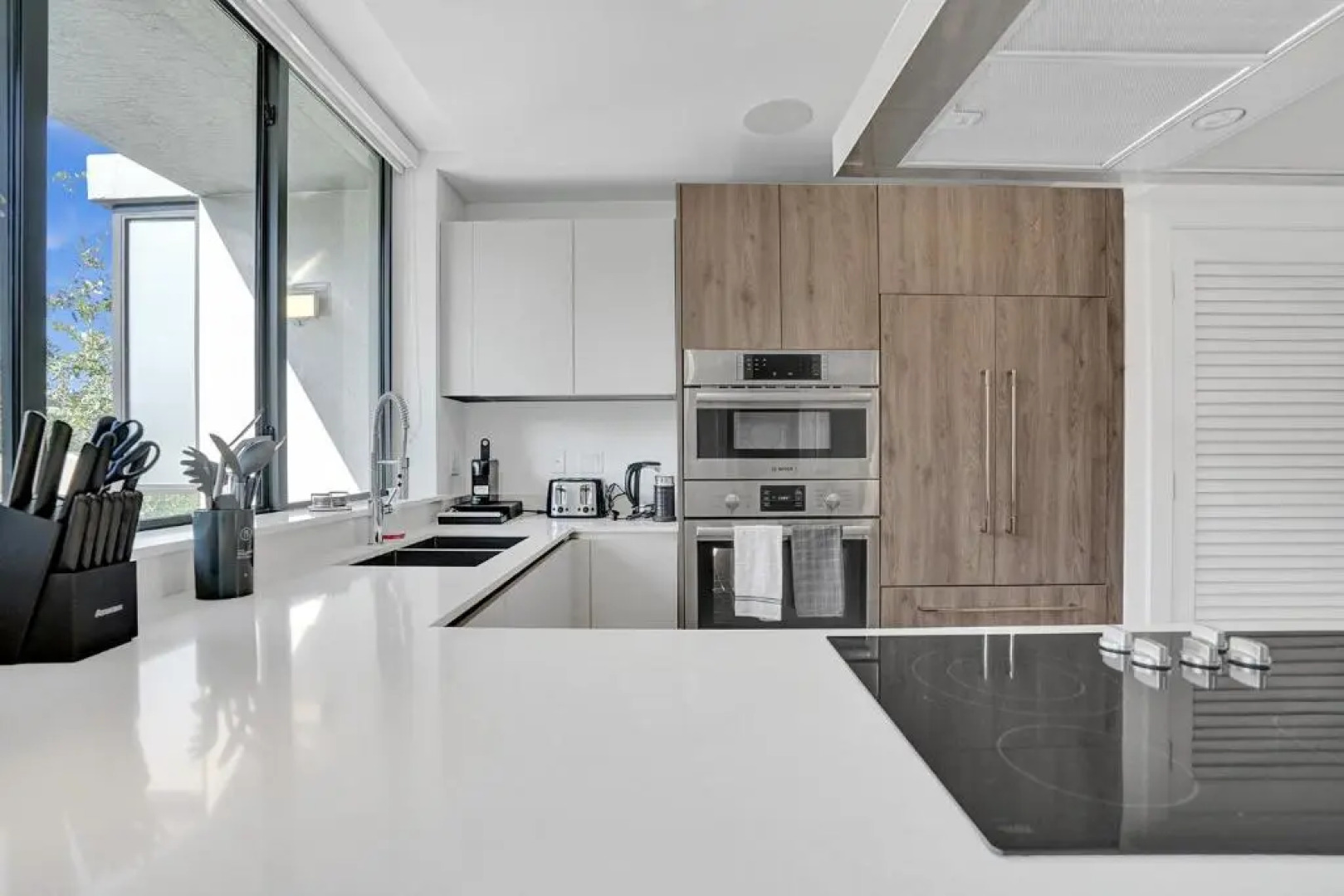 Up East Townhomes by Nomada Residences