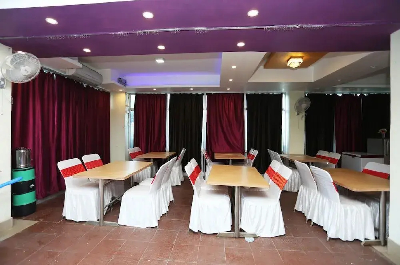 OYO Flagship 4655 Home Stay Hotel Vihar