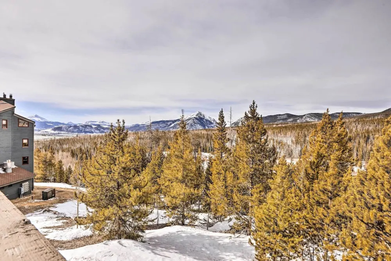 Private Balcony & Resort Perks: Silverthorne Condo