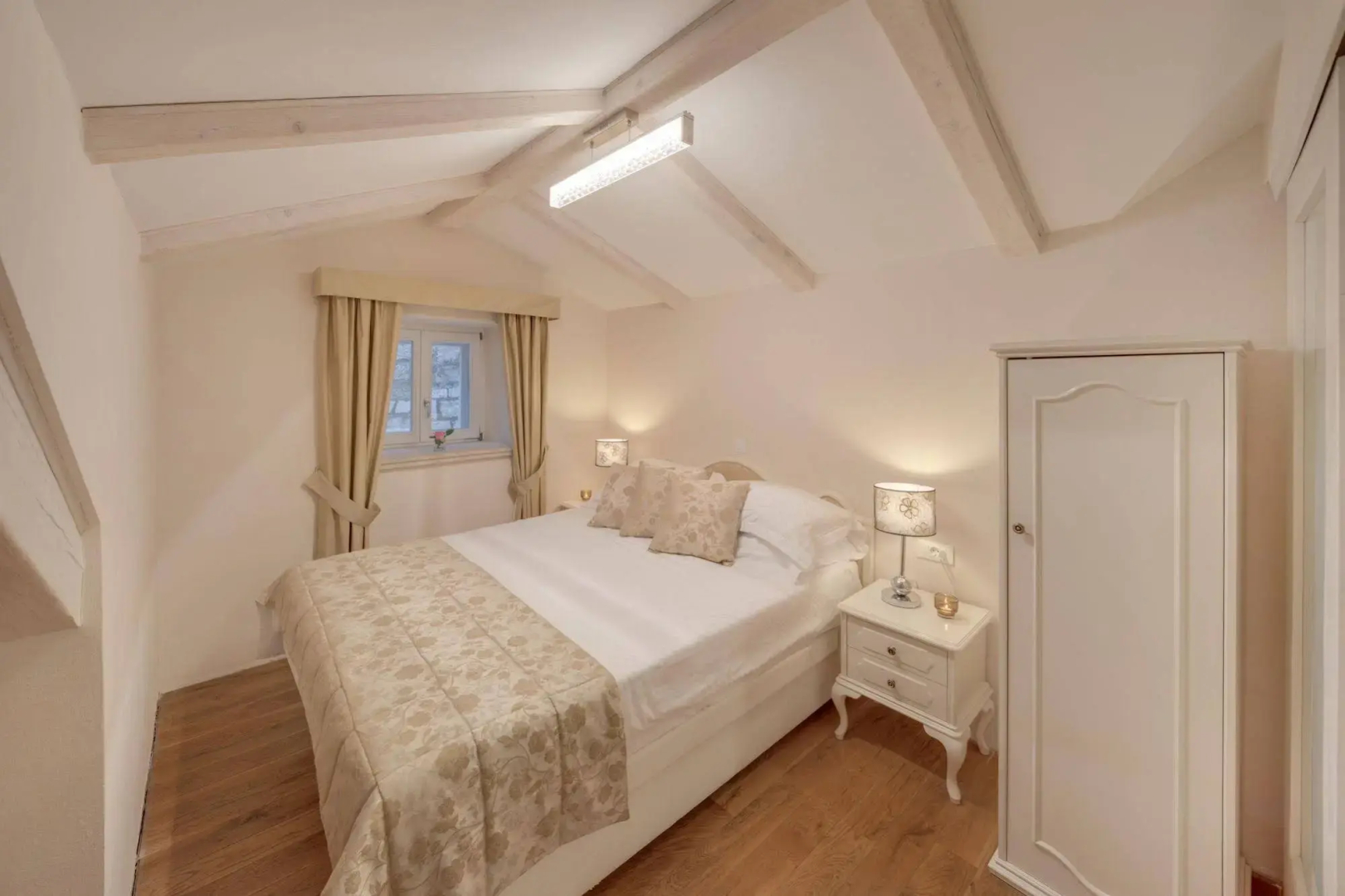 Apartments & Rooms Malo More