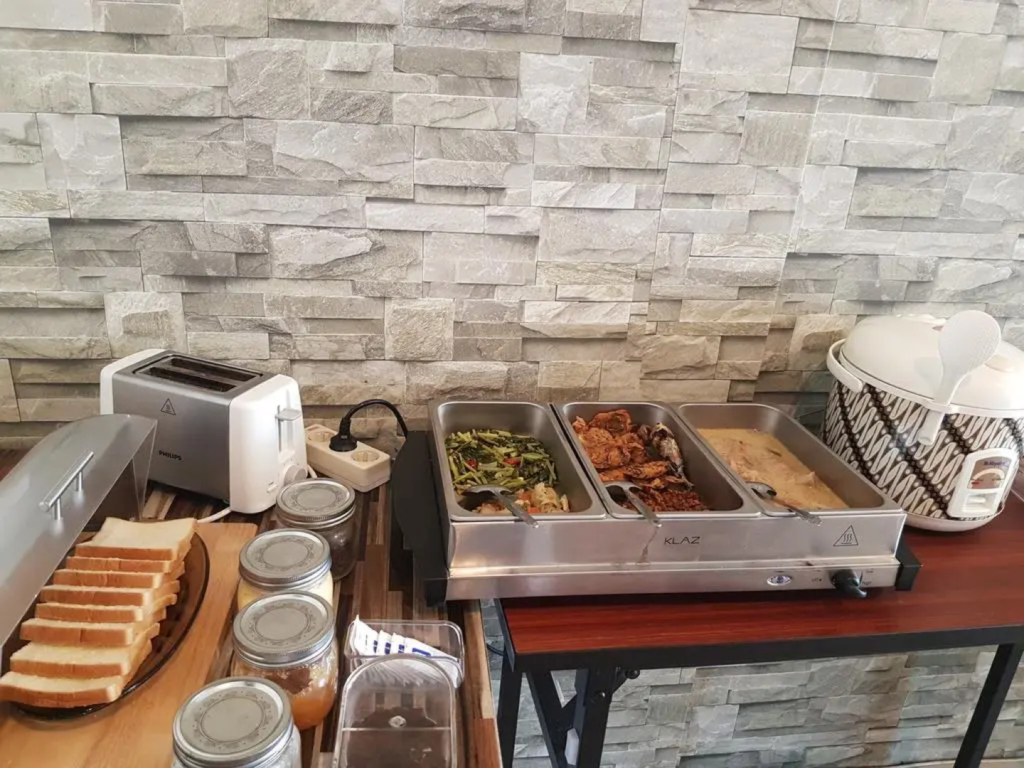 RedDoorz @ Budget Hotel Ambon