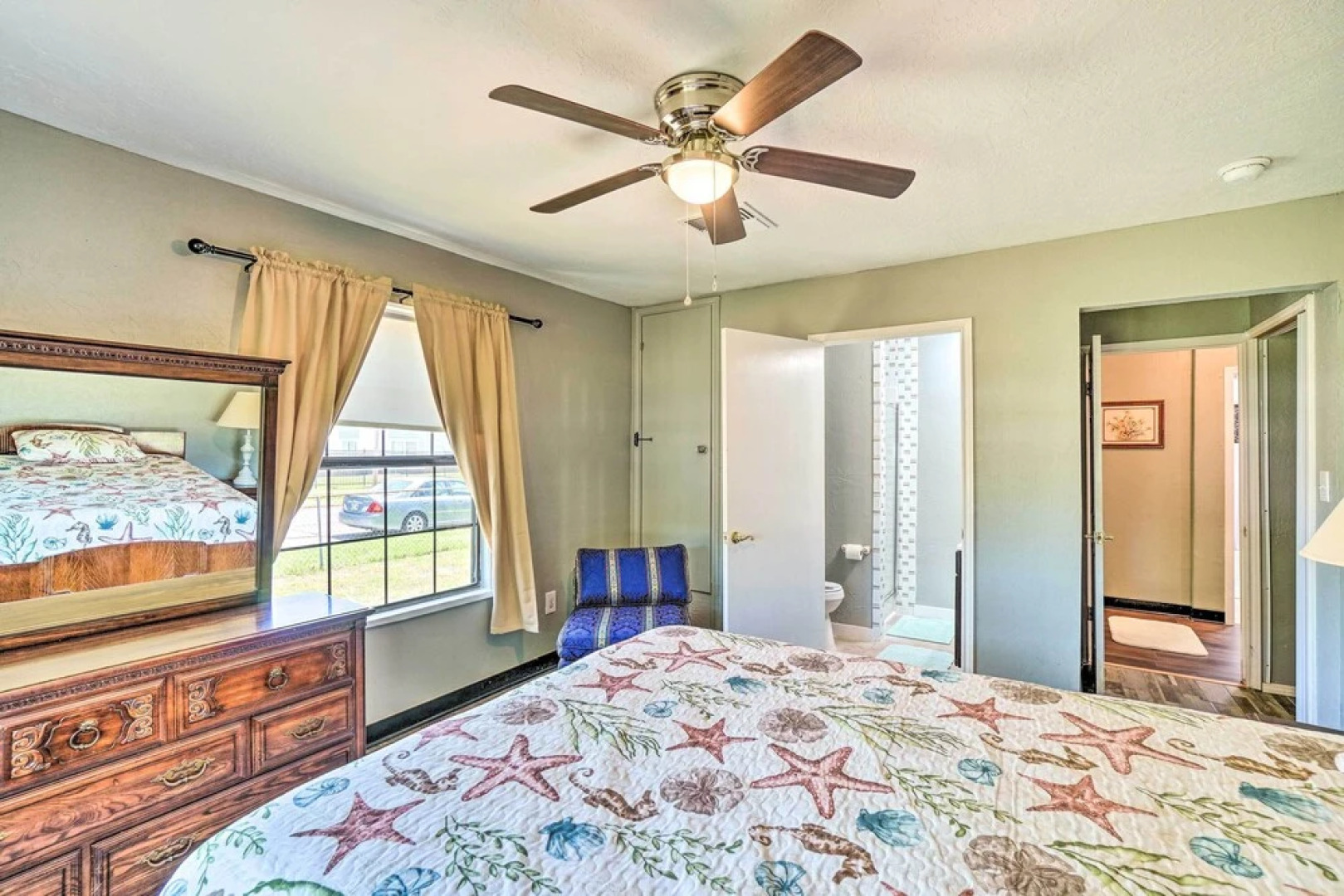 Centrally Located Lawton Home: Dogs Welcome!