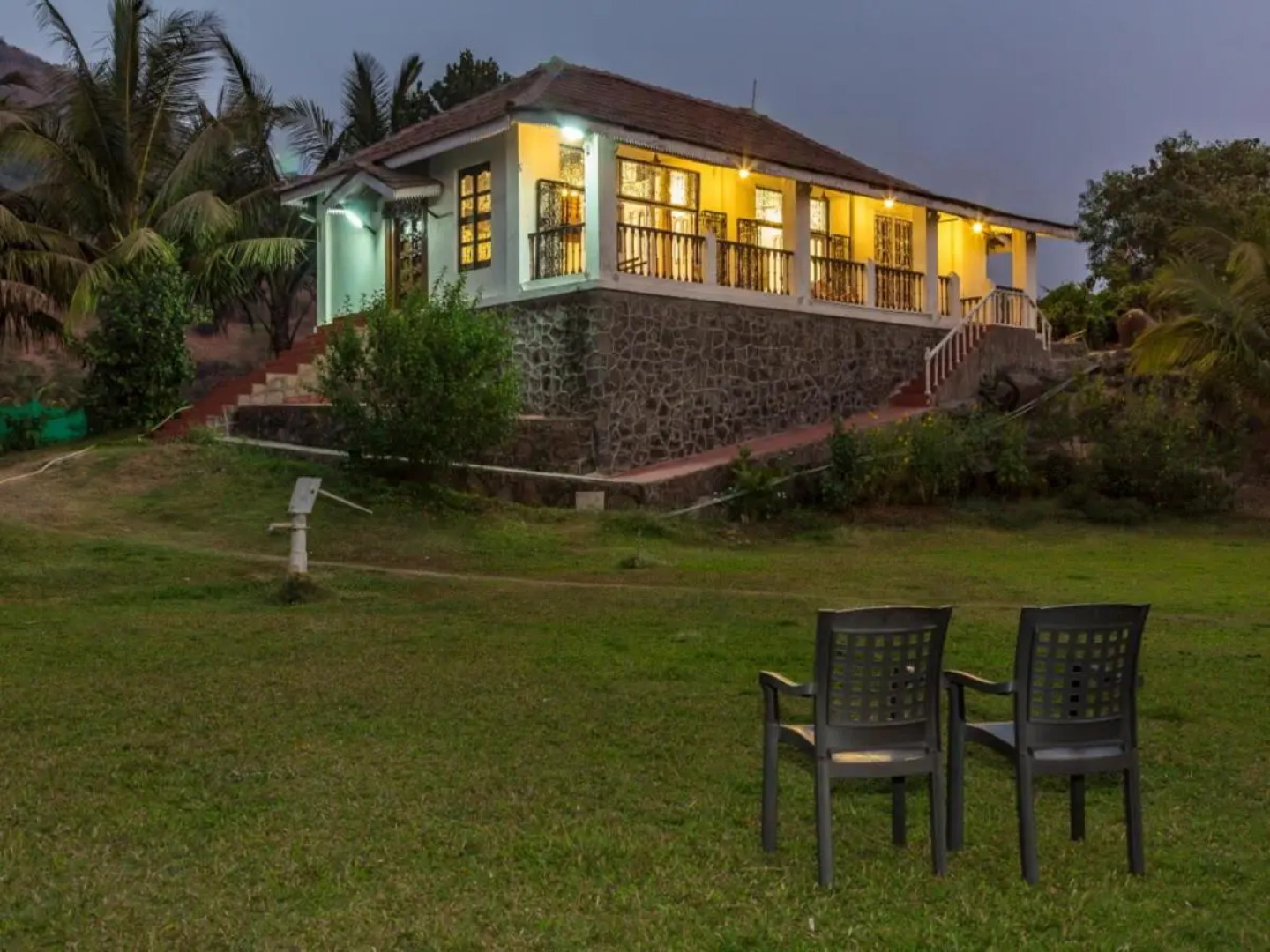 SaffronStays Salt Rim on the Beach