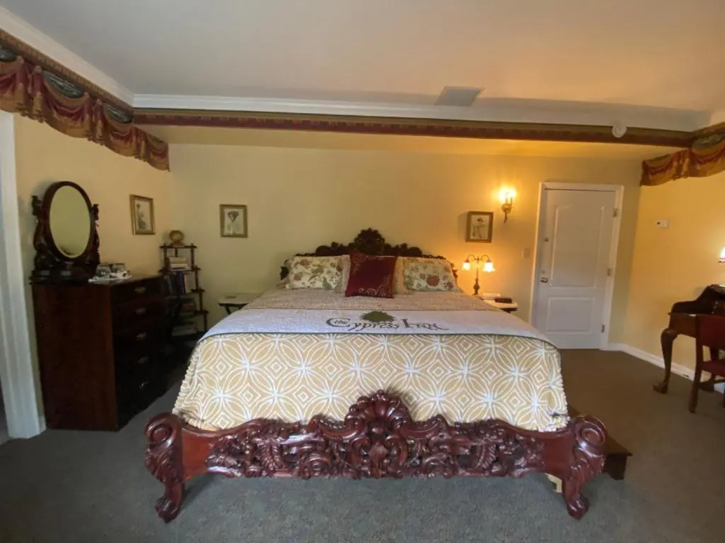 The Cypress Inn Bed & Breakfast