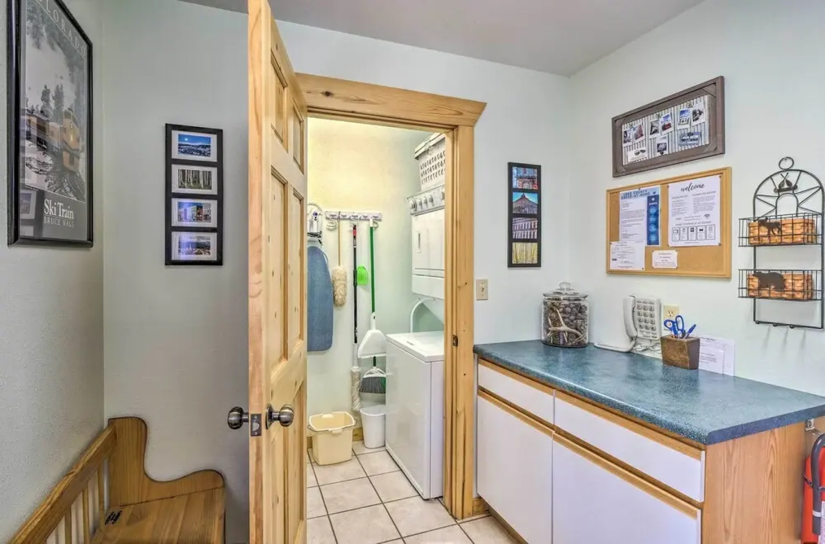 6 Mi to Turquoise Lake: Retreat w/ Covered Deck!