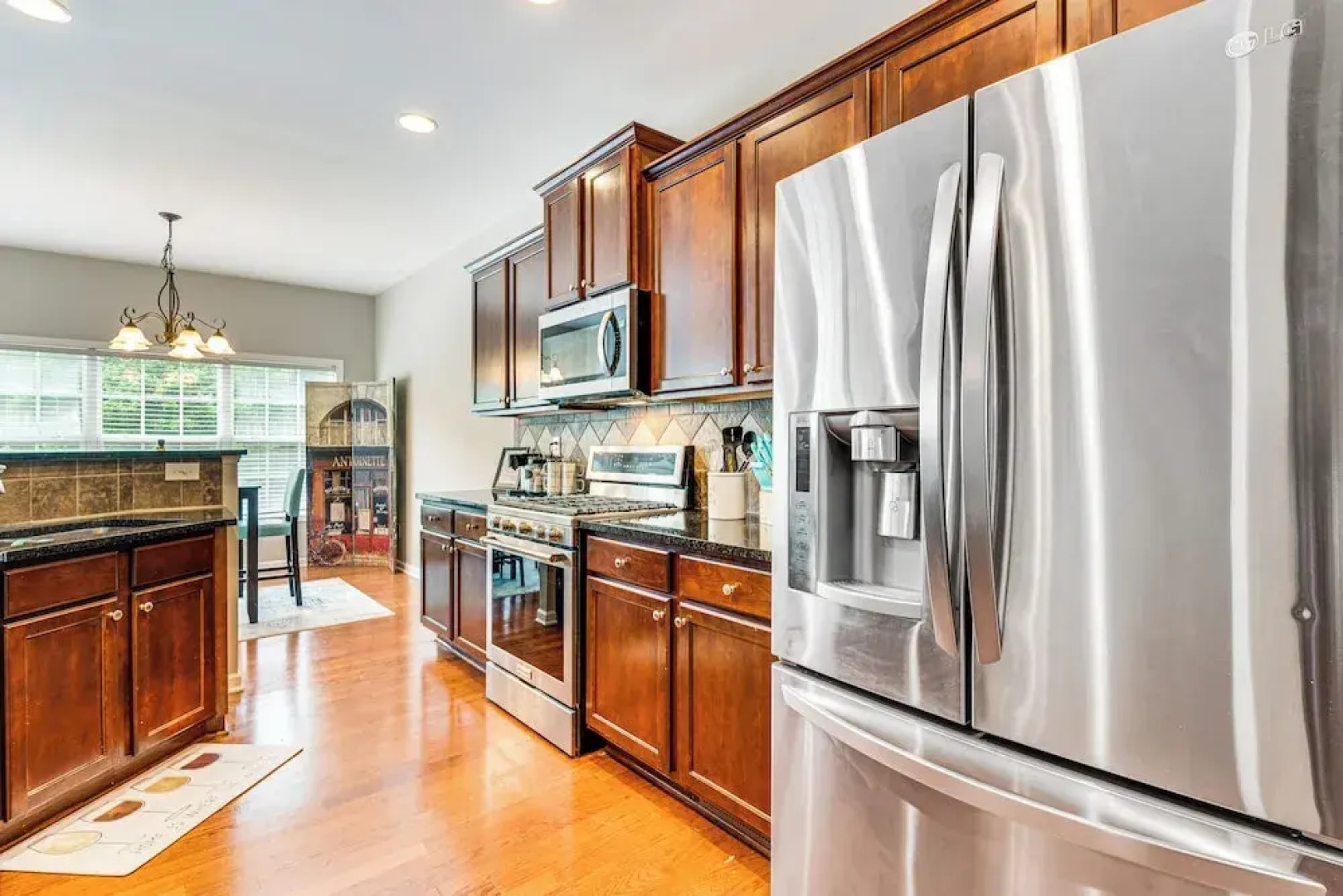 3 Mi to Avalon: Townhome w/ Balcony in Alpharetta!