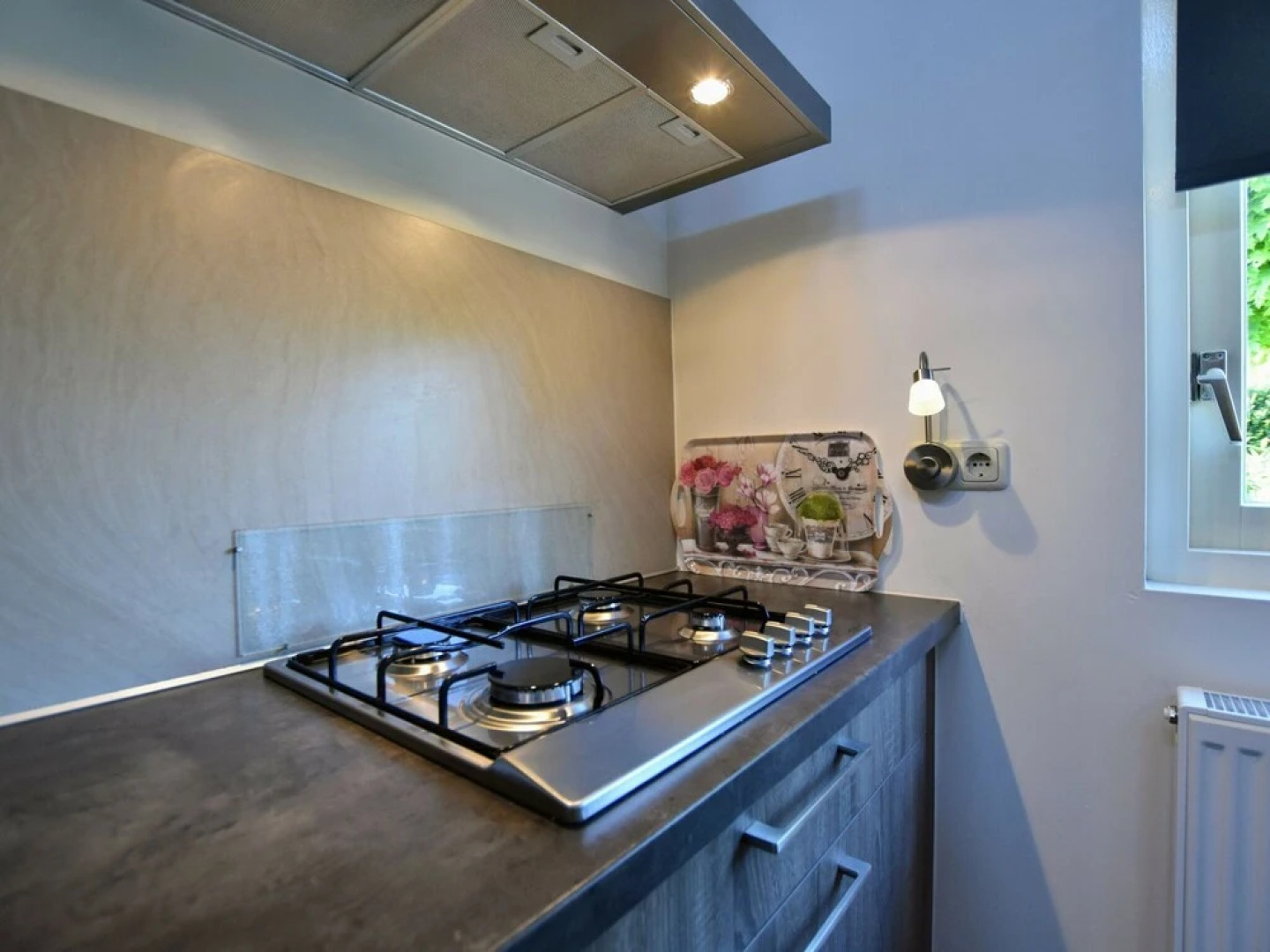 Detached holiday house with WiFi and a large garden; hike and bike the Veluwe