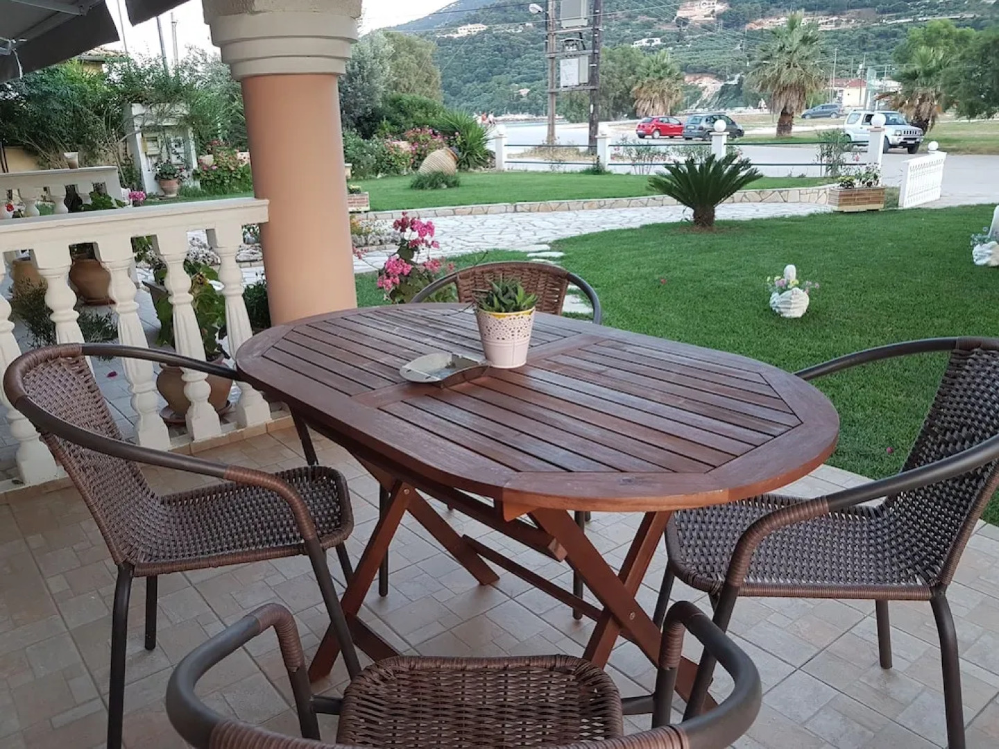 Marathon Studios & Apartments