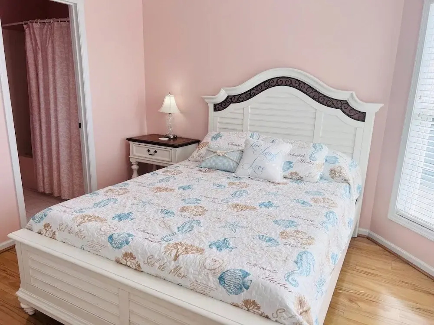 Victoria - 3 Br Home