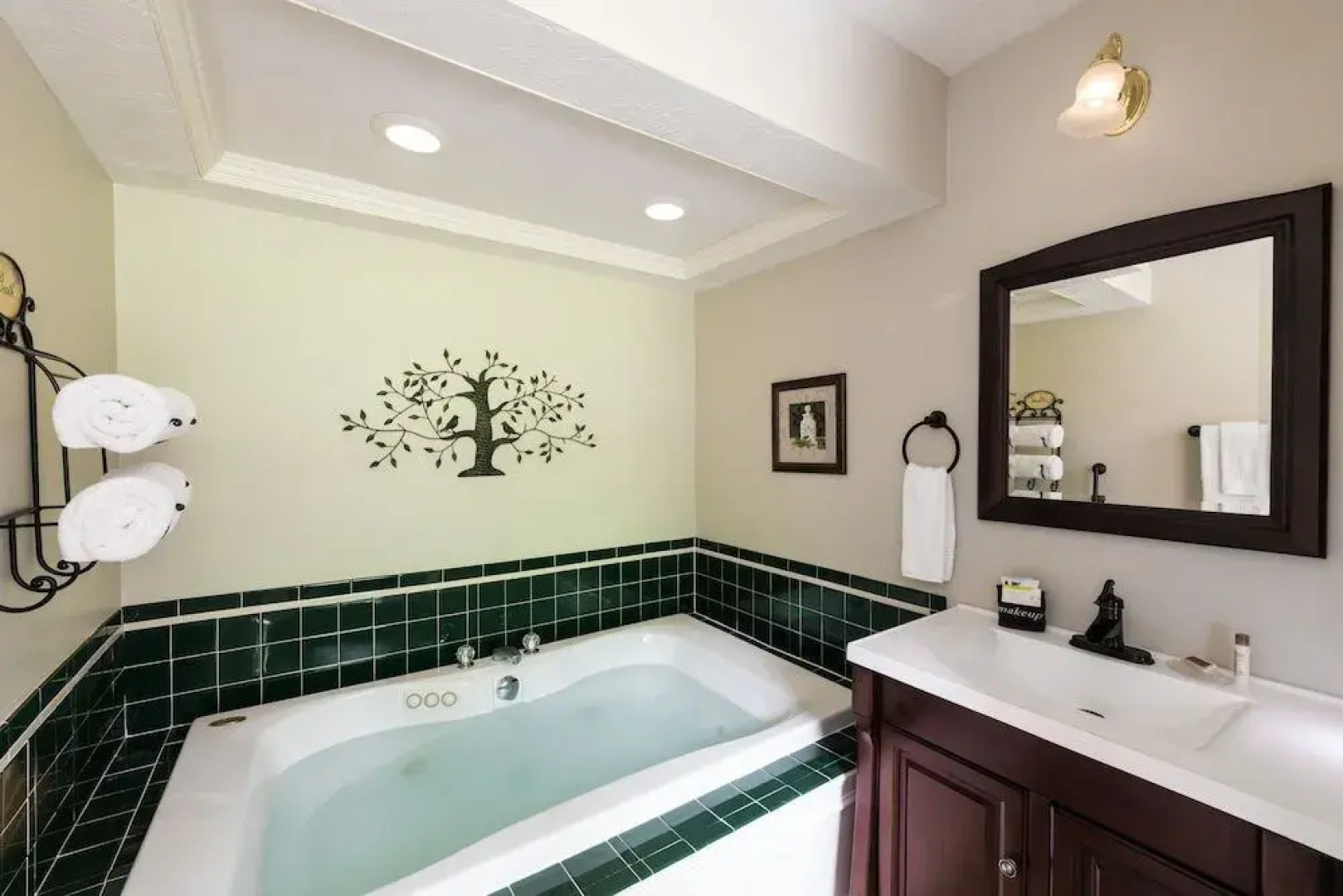 Lake House at Ferry Point