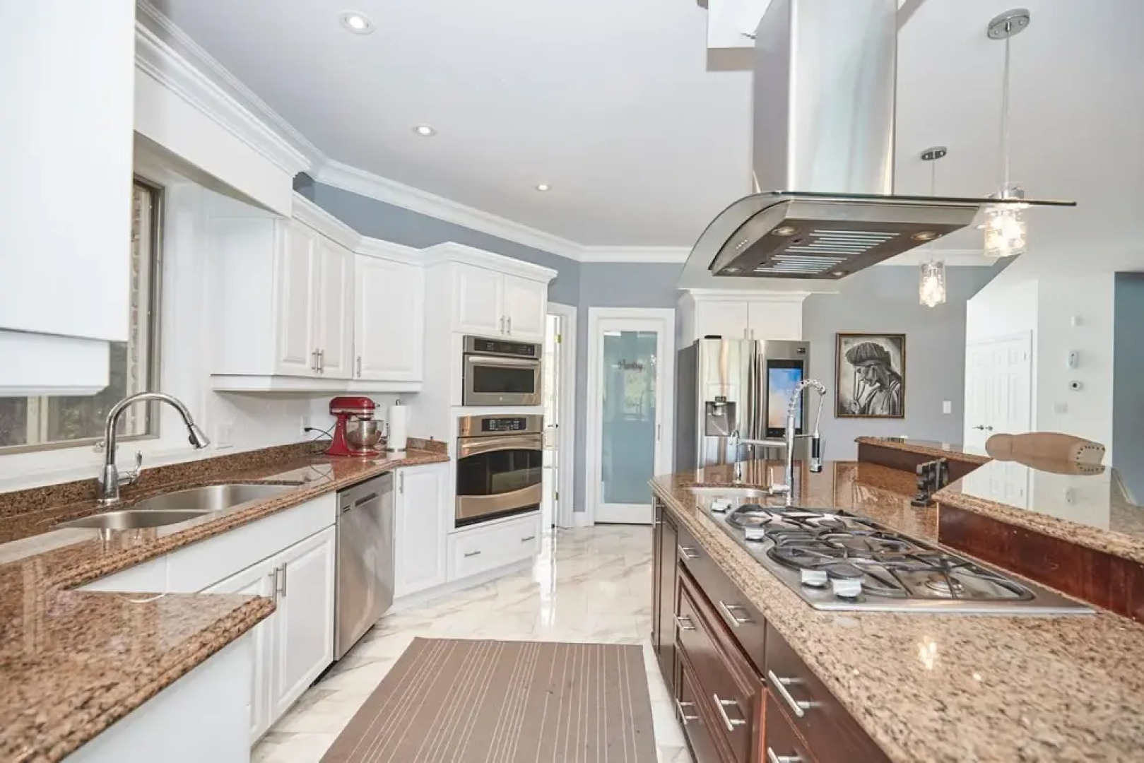 Canadian Grand Executive Villa