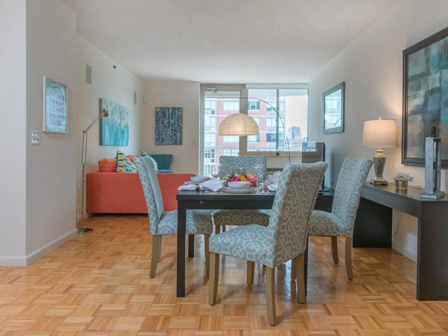 Skyline Luxury Home Suites at Newport