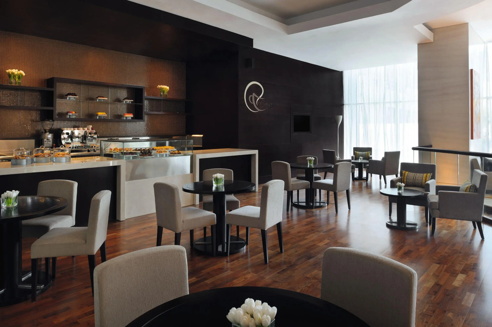 Mövenpick Jumeirah Lakes Towers Hotel