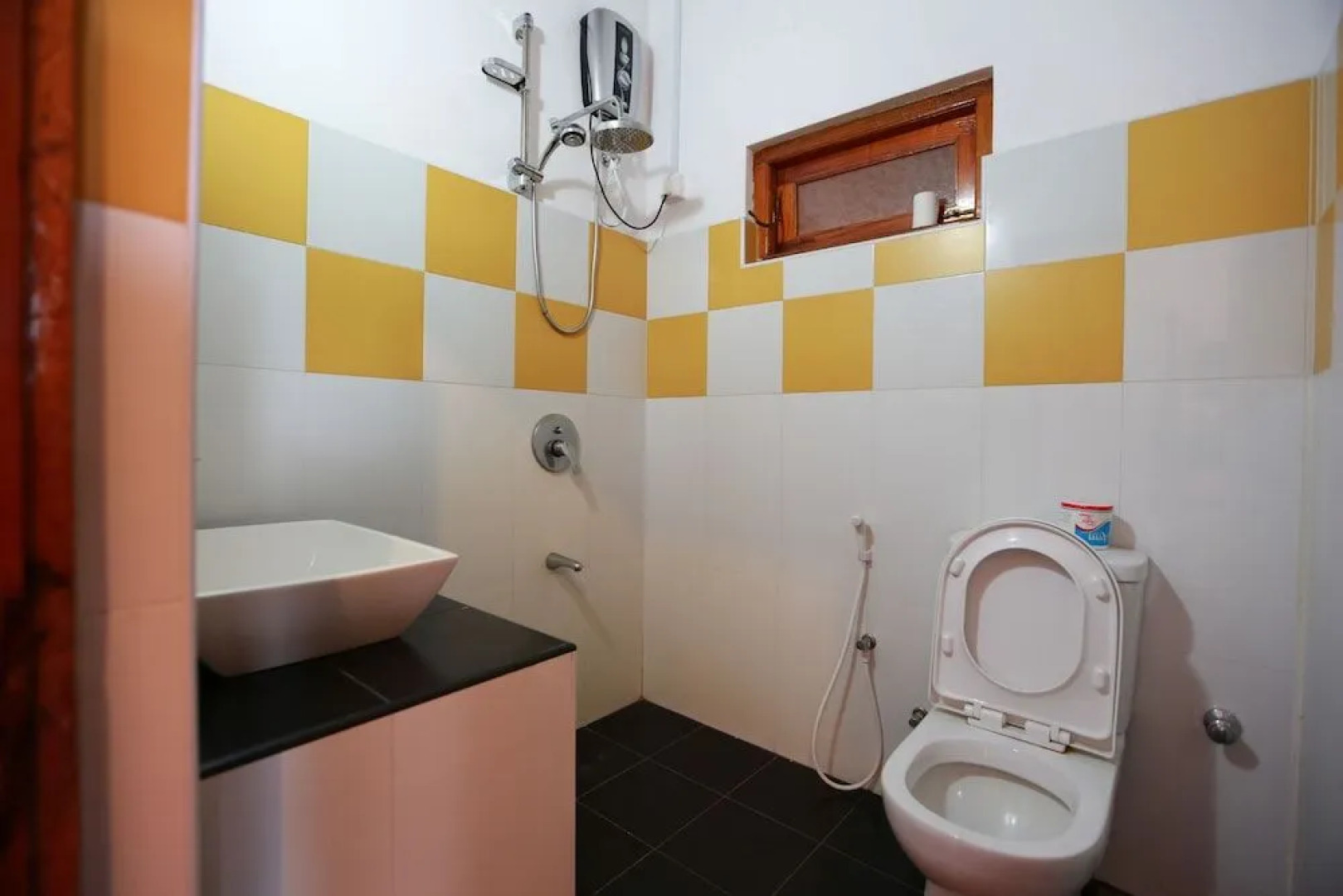 Tea Garden Holiday Inn