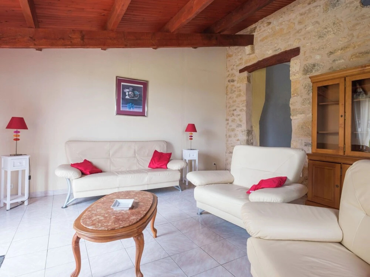 Luxurious Holiday Home with Swimming Pool in Meyrals