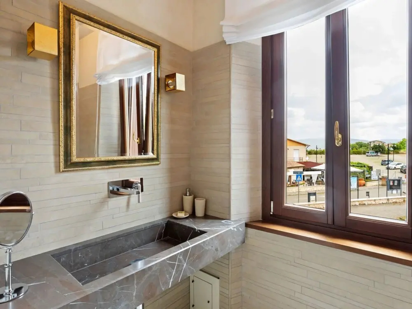 Appealing Holiday Home in Saturnia with Garden