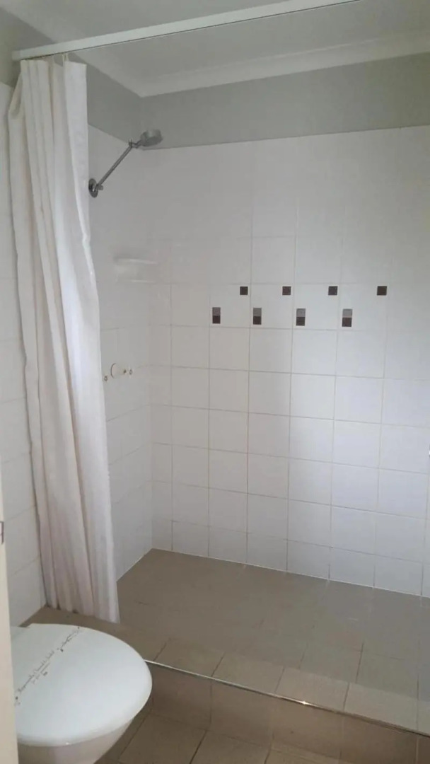 The Commercial Hotel Motel