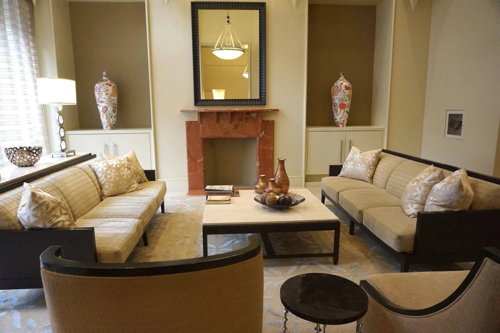 Heaven on Washington Furnished Apartments