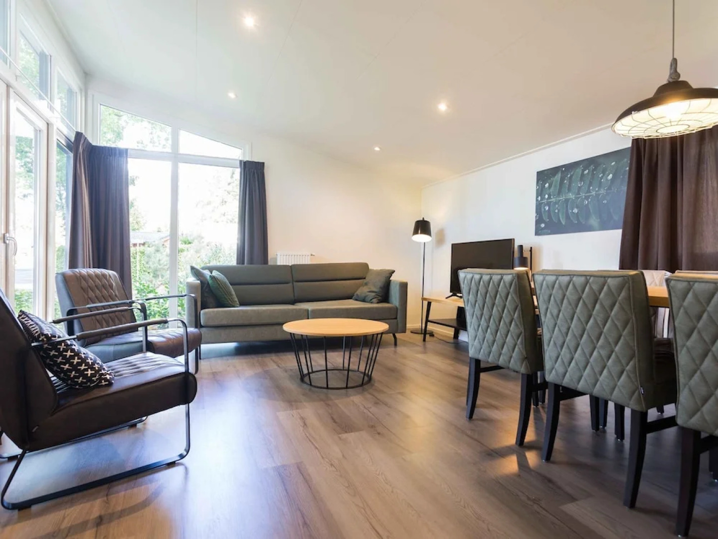 Modern Chalet Near De Veluwe National Park