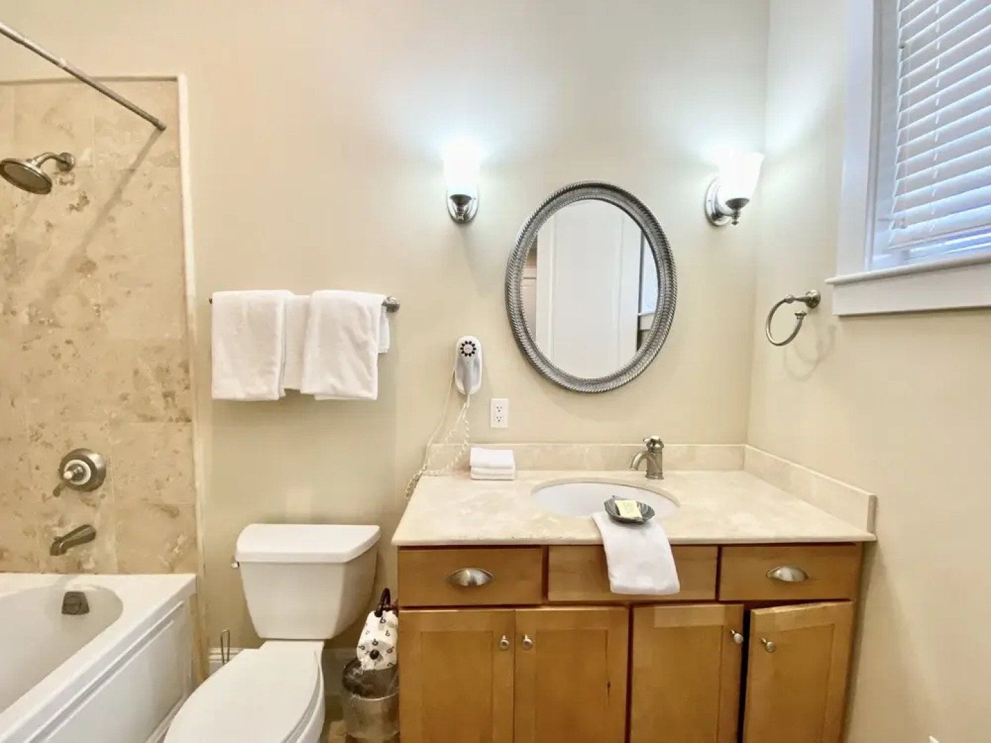 Beach Club Cottage 20 by ALBVR