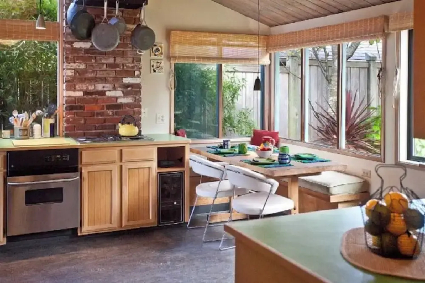 Arch Cape Escape by Avantstay Sensational Clift Top Home w/ Pacific Ocean Views