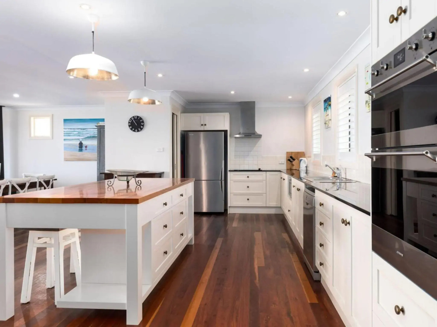 MISTRAL Gerroa 4pm check out Sundays