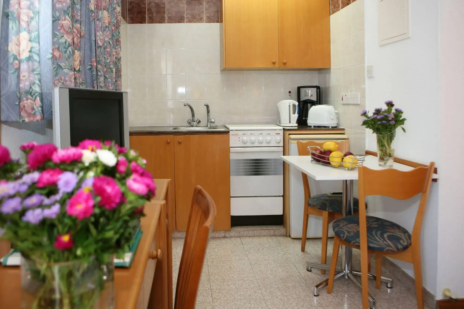 Chrielka Hotel Apartments