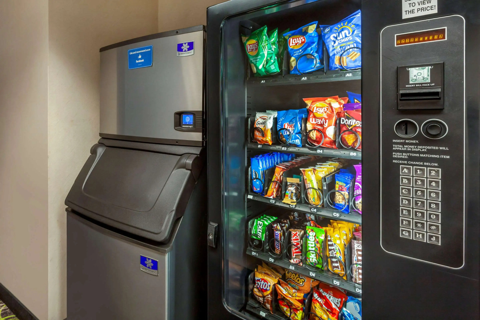 Econo Lodge Inn & Suites Oconto