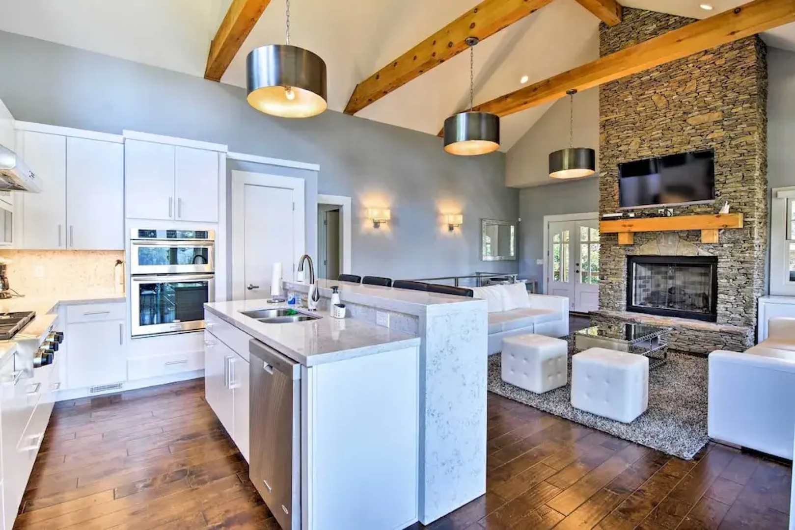 Lake Santeetlah Home w/ Gas Grill, Walk to Marina!