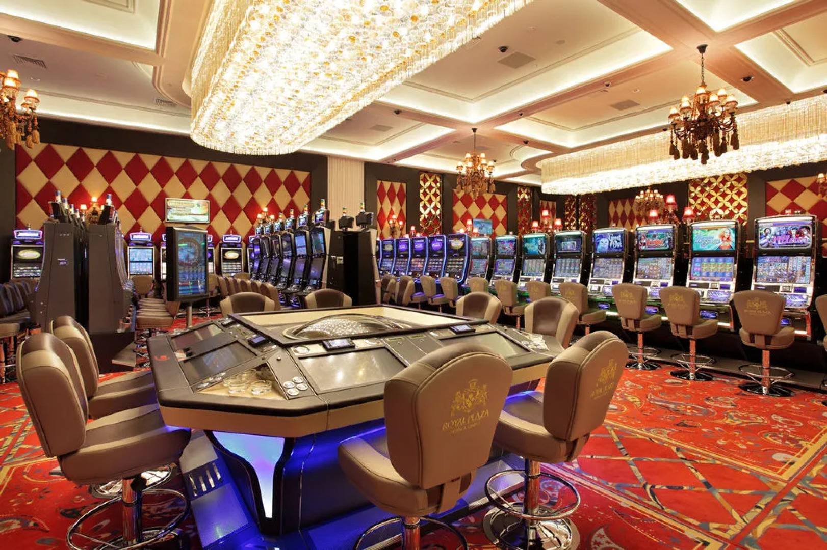 Royal Plaza Hotel and Casino