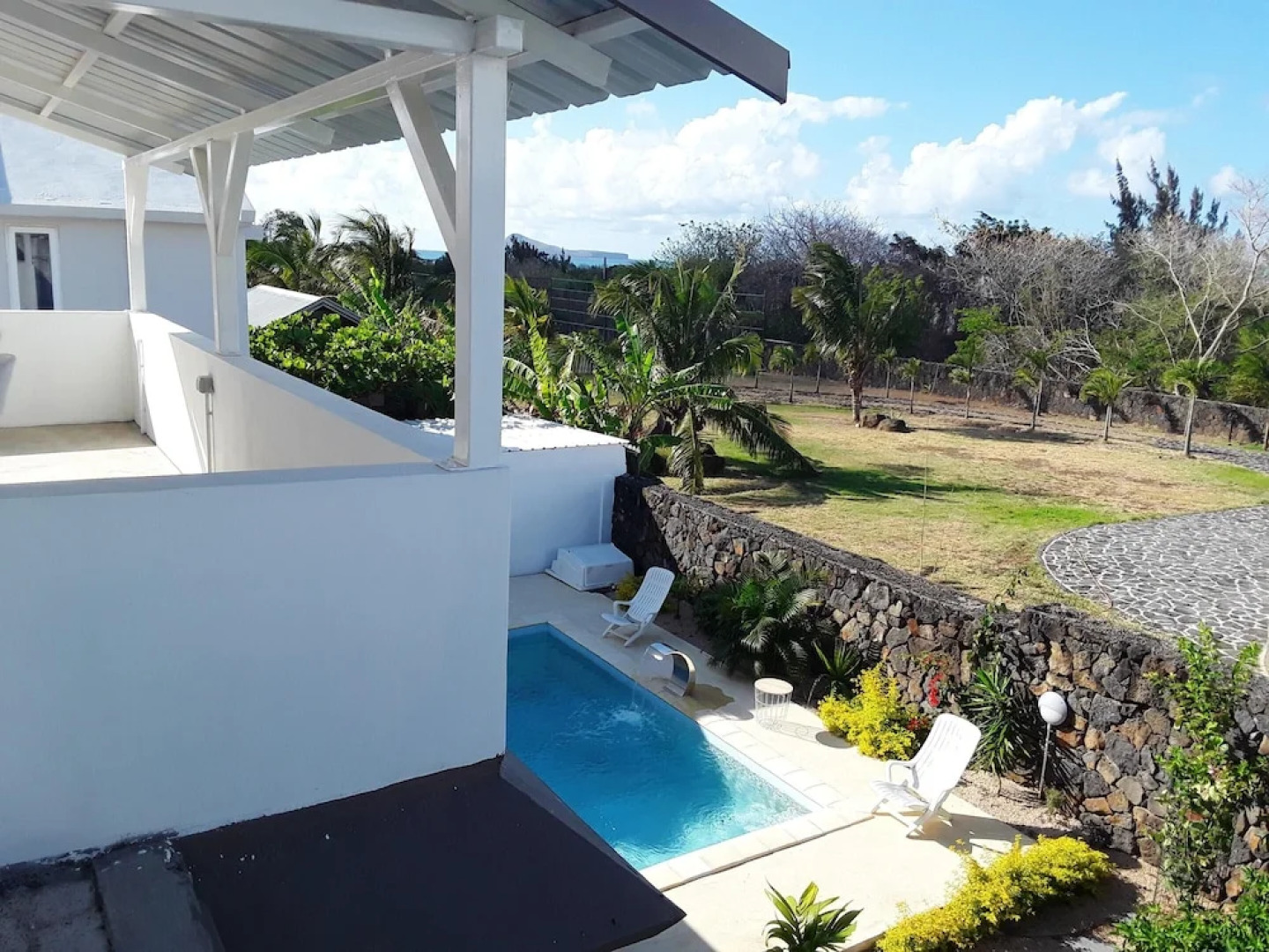 Villa With 3 Bedrooms in Calodyne, With Wonderful sea View, Private Po