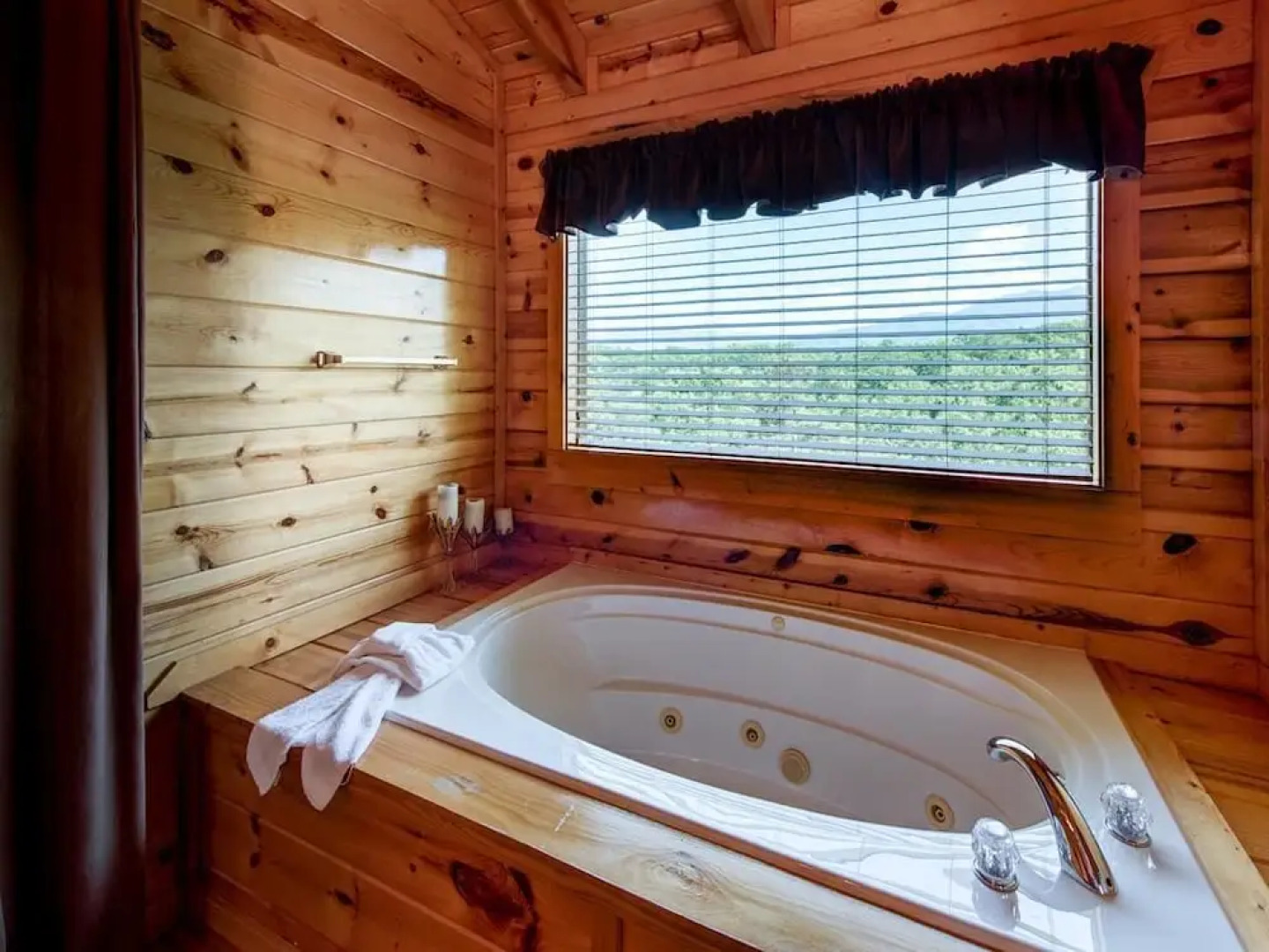 Smoky Ridge View - Three Bedroom Cabin