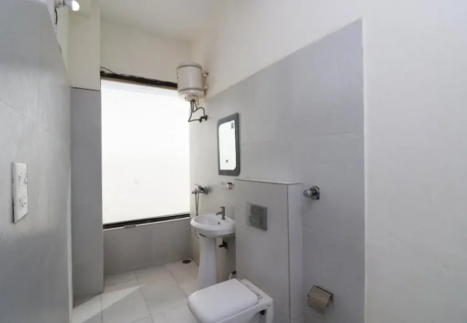 The Classic By OYO Rooms