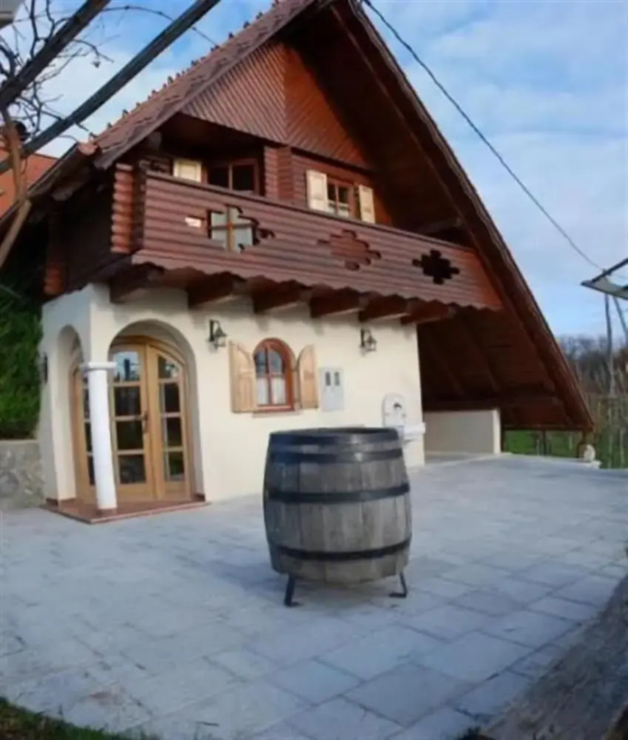 Vineyard cottage Berus