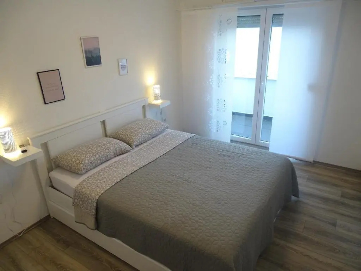 Seaside Villa mit Pool für 12 Personen