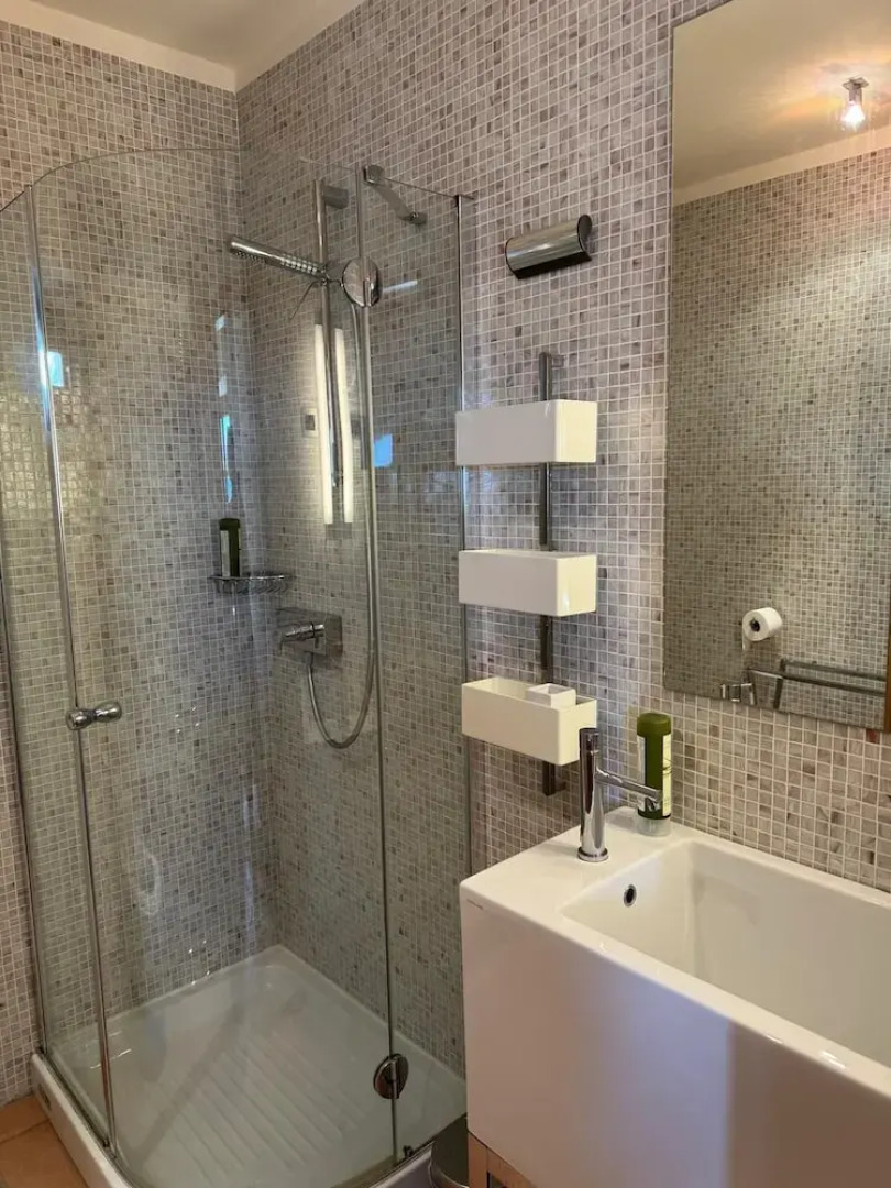 SMARTnoOK Rooms & Apartment