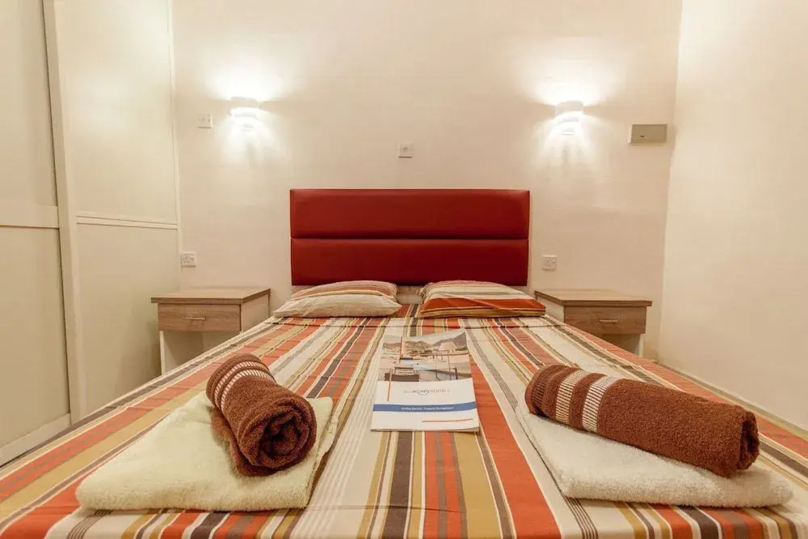 Merill Pool and Sea, charming Apart 1