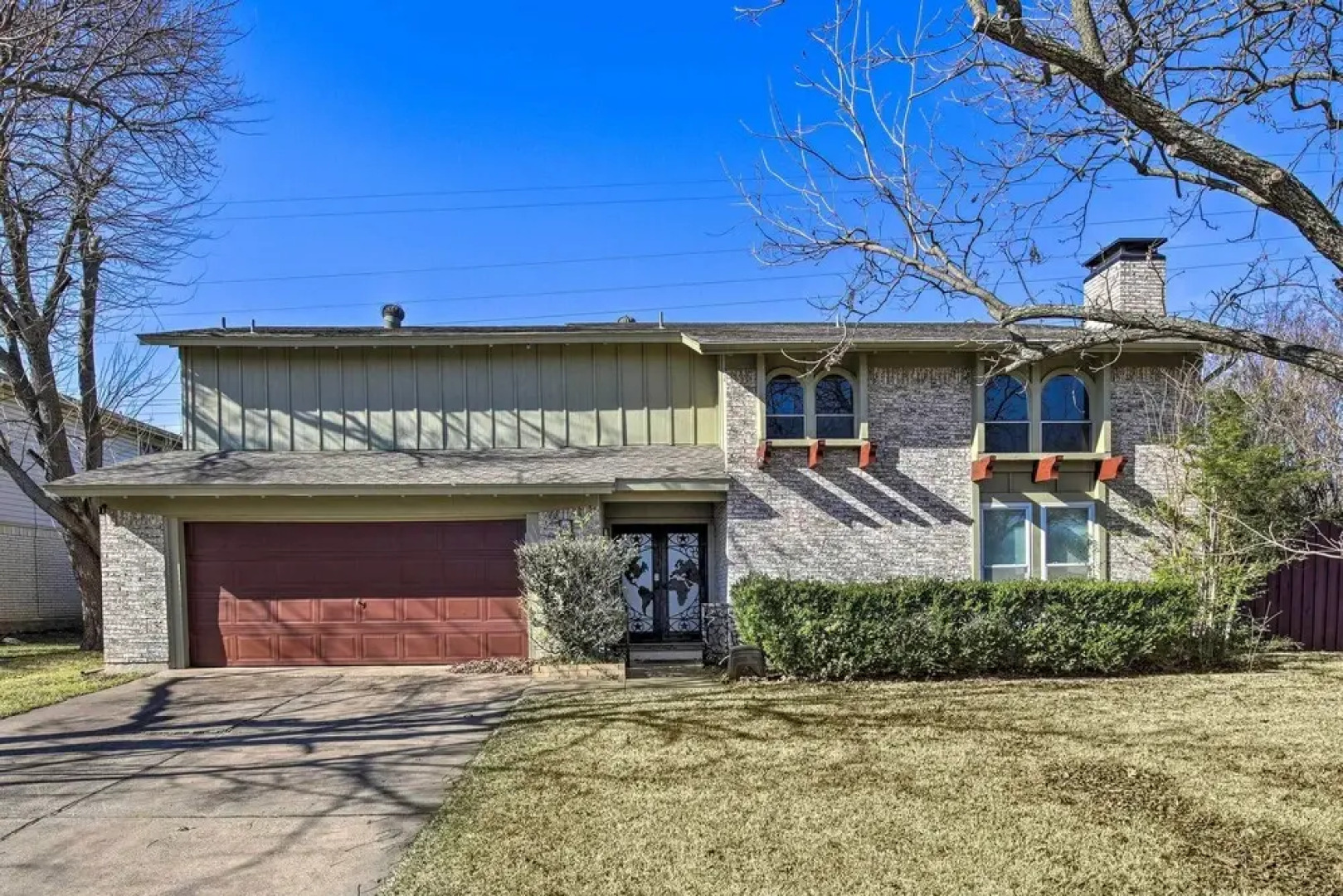 Poolside Oasis: Richardson Home w/ Movie Room!