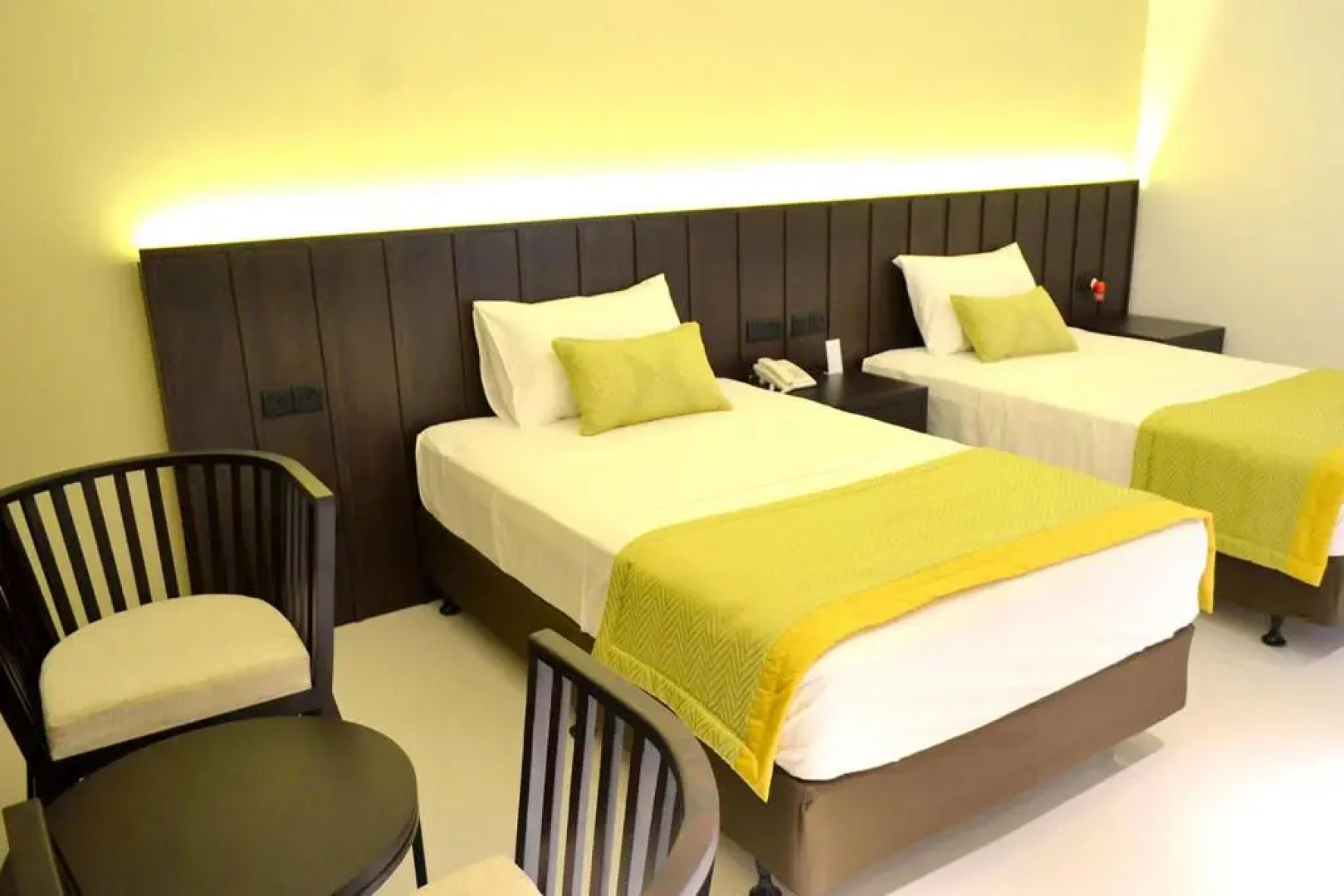 KYNROCK Airport Hotel