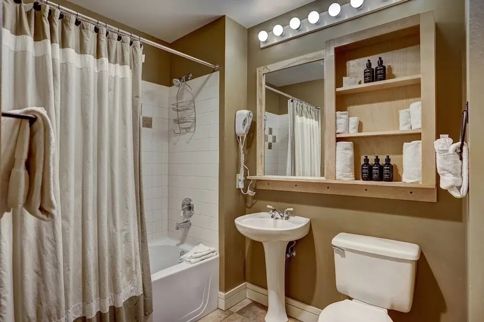 Silver Mill 8253-1br-walk To Slopes! Kids Ski Free! 1 Bedroom Condo by RedAwning