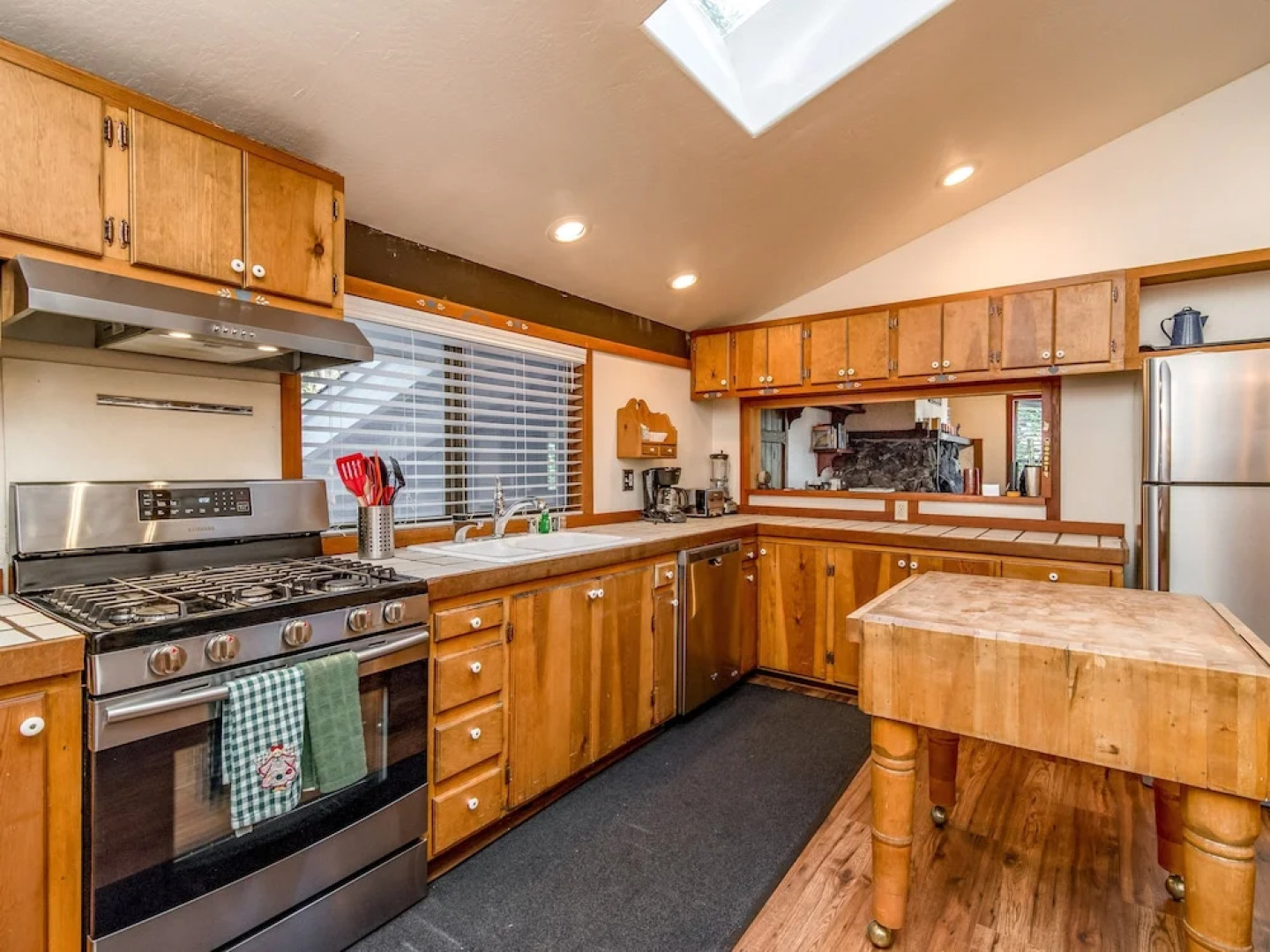 775 Old County Rd Home 3 Bedrooms 2 Bathrooms Home