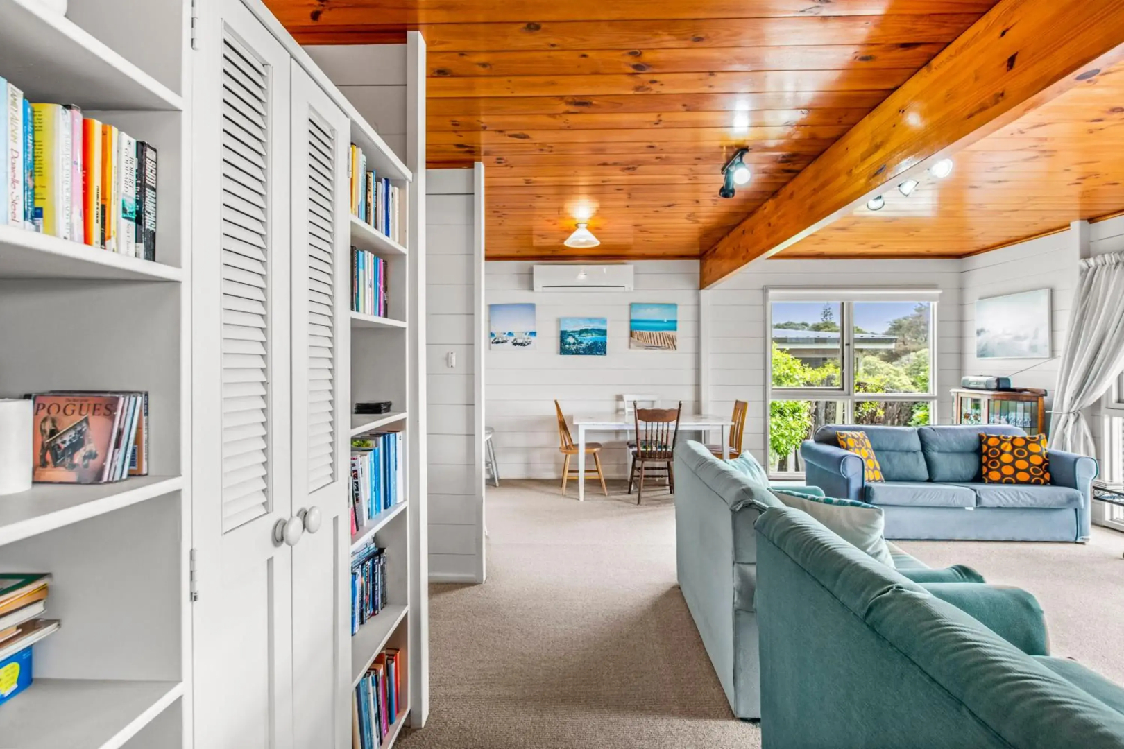 Bay Vista Views - Raglan Holiday Home