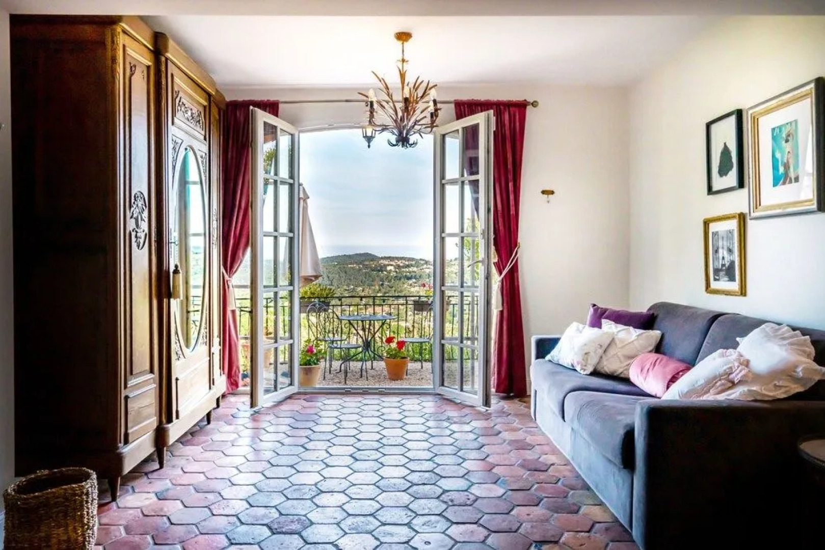 Villa Juli Guesthouse