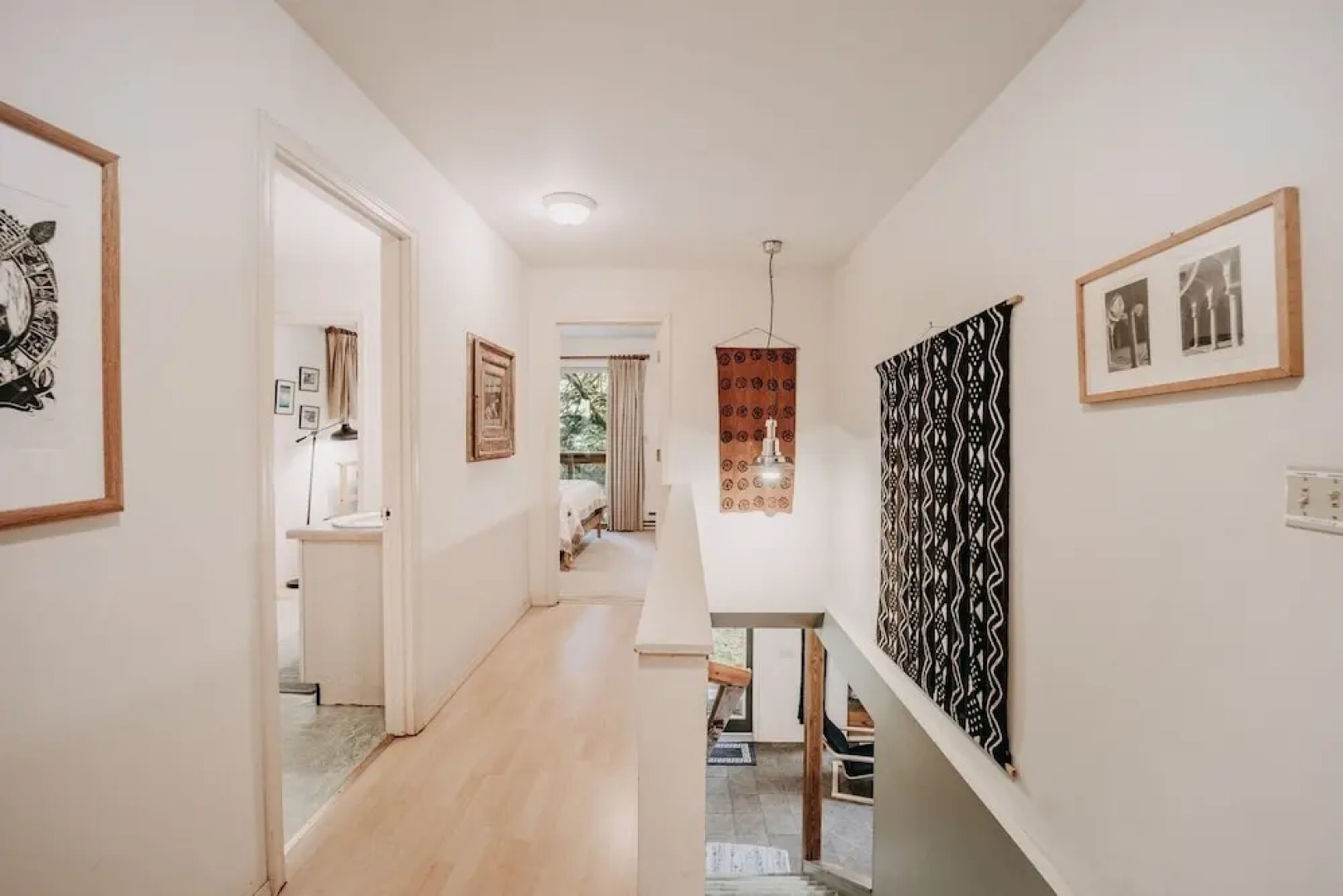 19mbr - Hot Tub - Sauna - Bbq - Pets Ok - Wifi - Sleeps 10 5 Bedroom Home by RedAwning