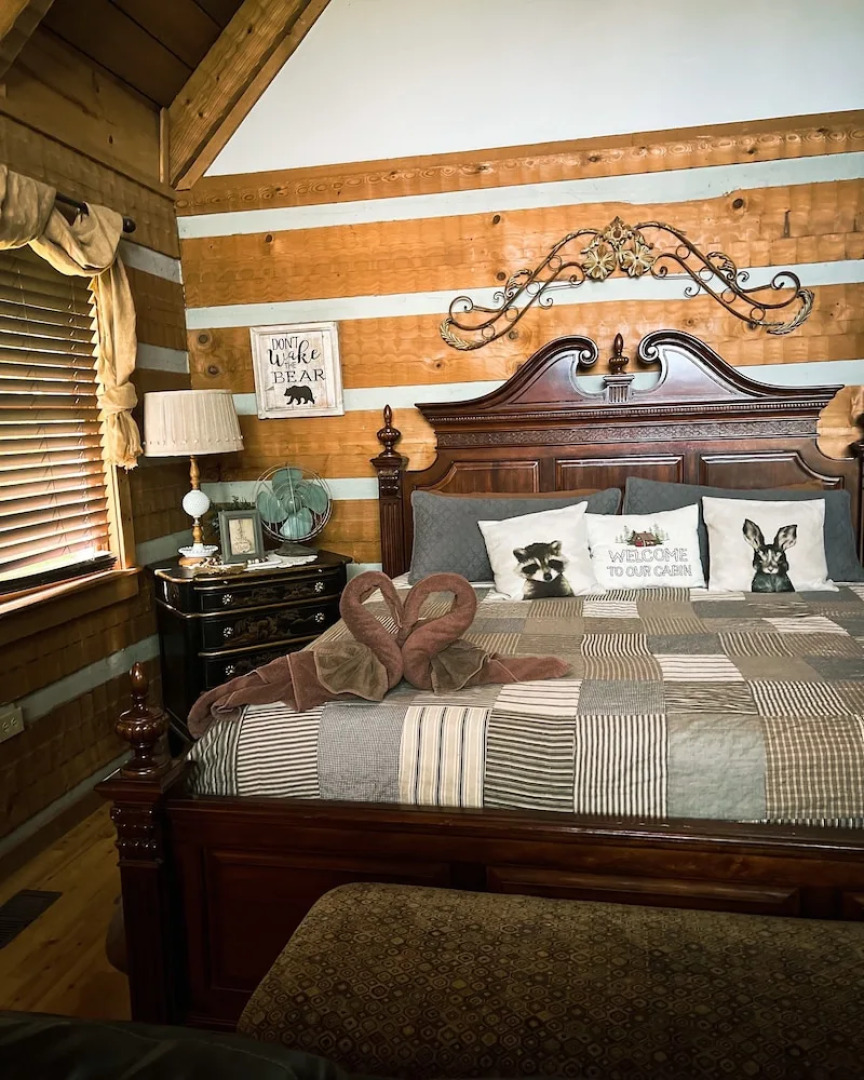 Blessed Nest 1 Bedroom Cabin by RedAwning