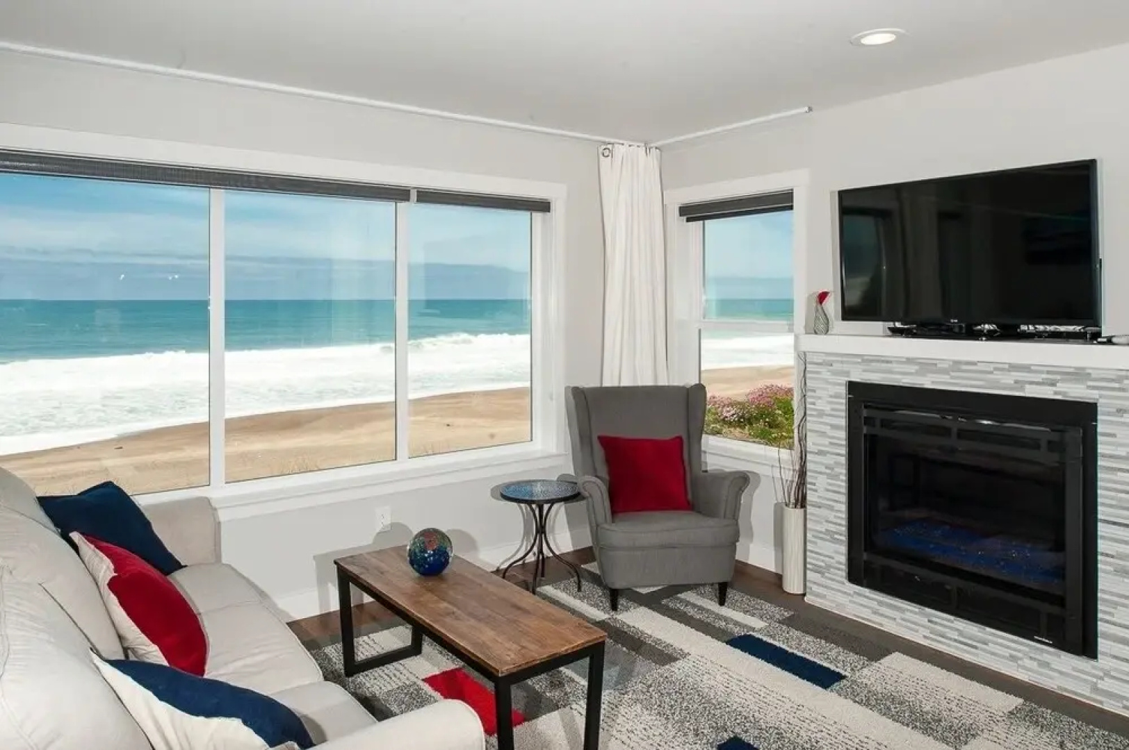 Beach Time 3 Br home by RedAwning